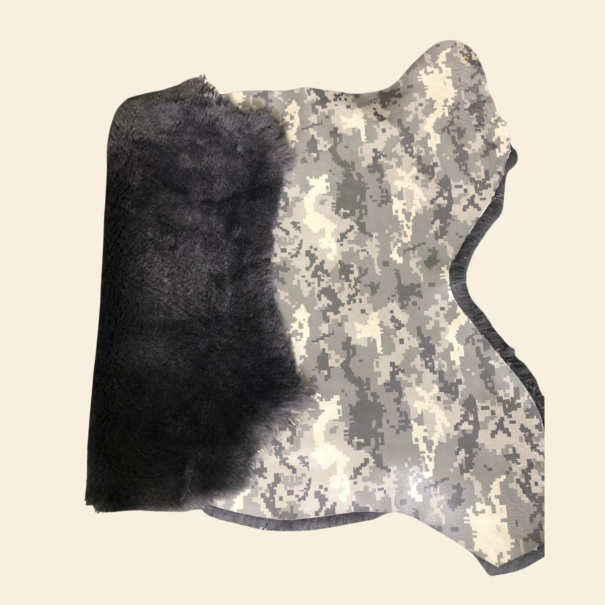 Military Grey/Black sheepskin swatch